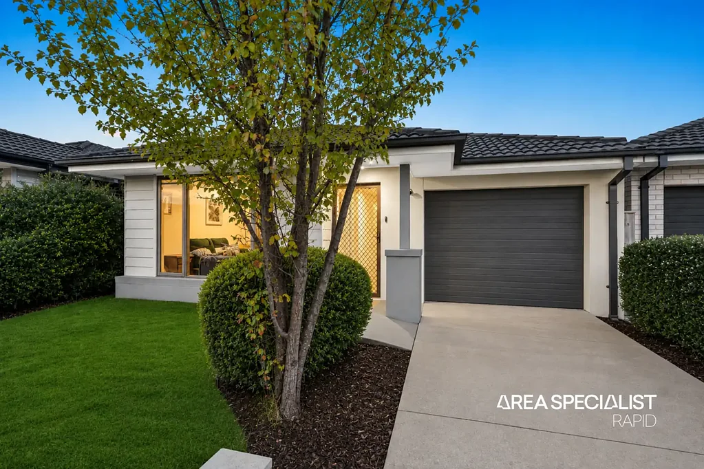 Cranbourne East 3Kwarto The Brief:
Modern Family Comfort on a Low-Maintenance 300sqm (Approx.) Allotment