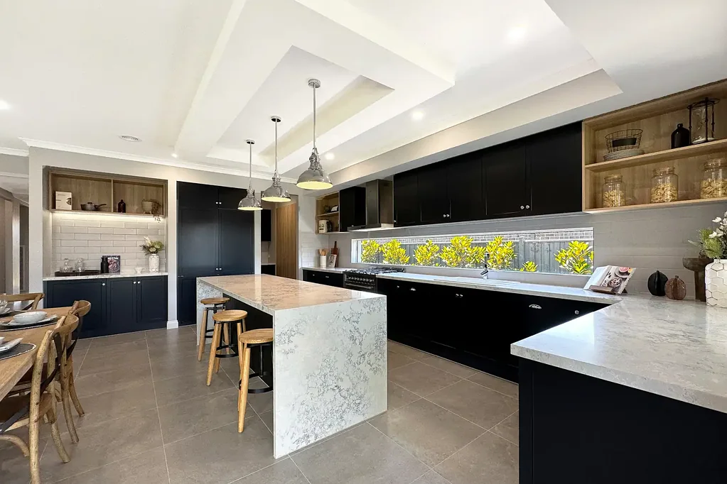 Warragul 5房  Stylish and sophisticated Hamptons style living