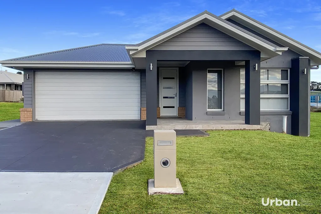 Stunning Four/Five Bedroom Home in Huntlee.