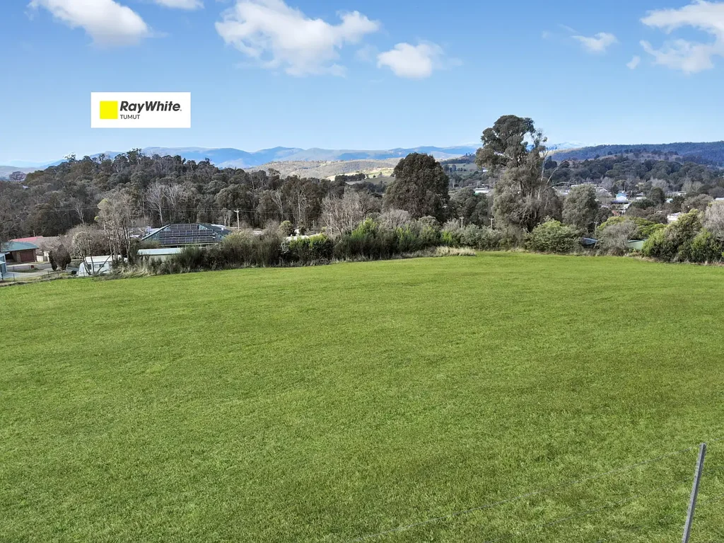 Batlow Batlow Views