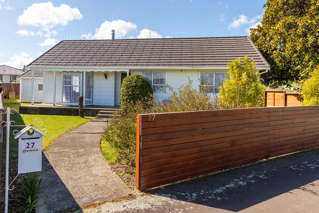 Pahiatua 3房  Buy George, that's a cracker!