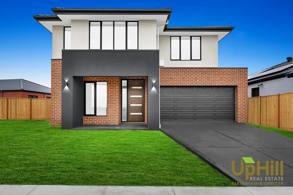 Brand-New Double-Storey Family Home in the Sought-After Banyan Place Estate
