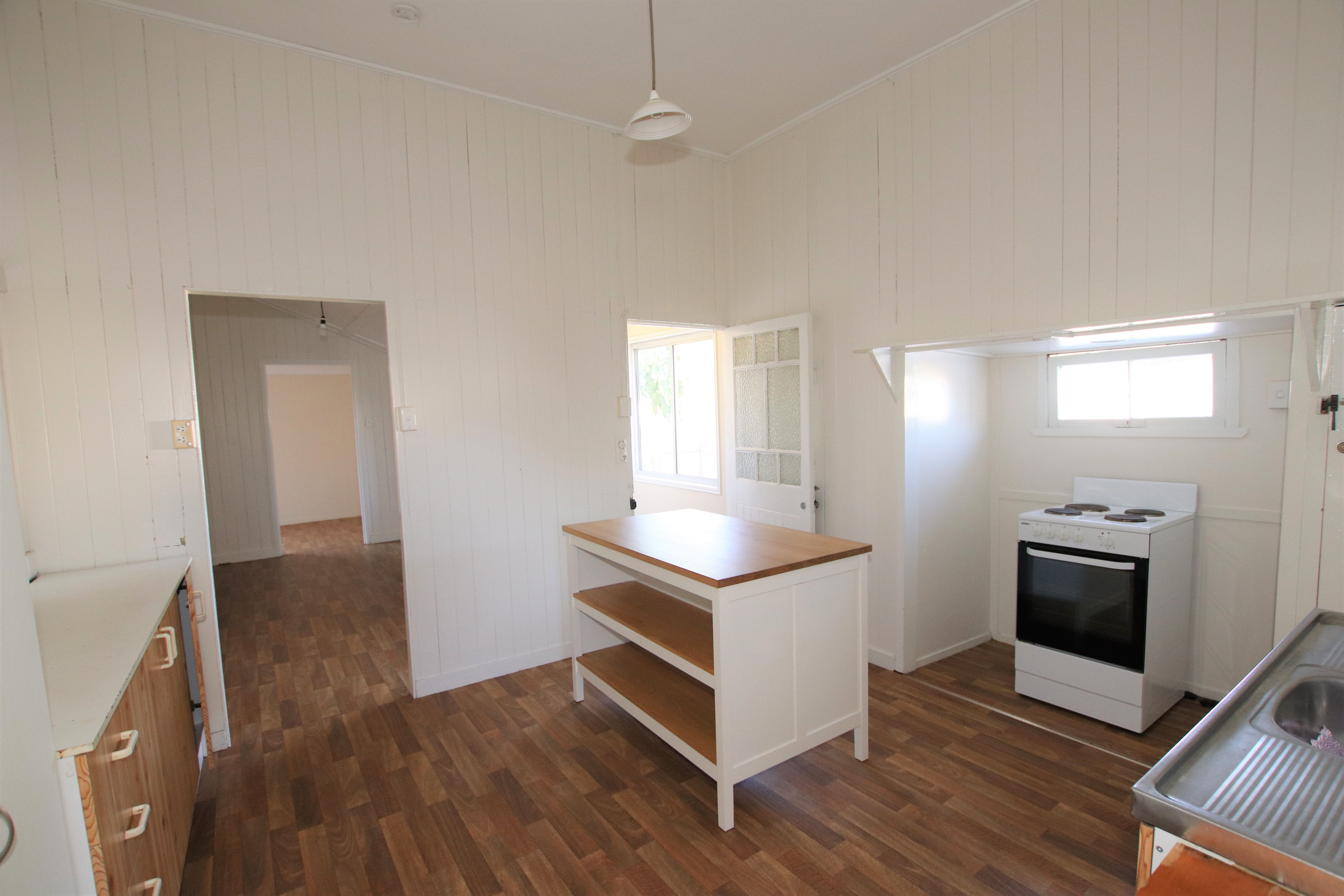 39 KROOMBIT ST, BILOELA QLD 4715, 0 phòng ngủ, 0 phòng tắm, House