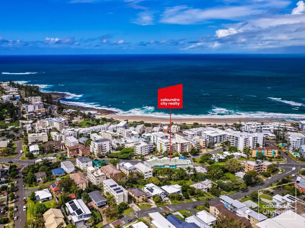 WATCH THE WAVES STRAIGHT FROM YOUR BALCONY