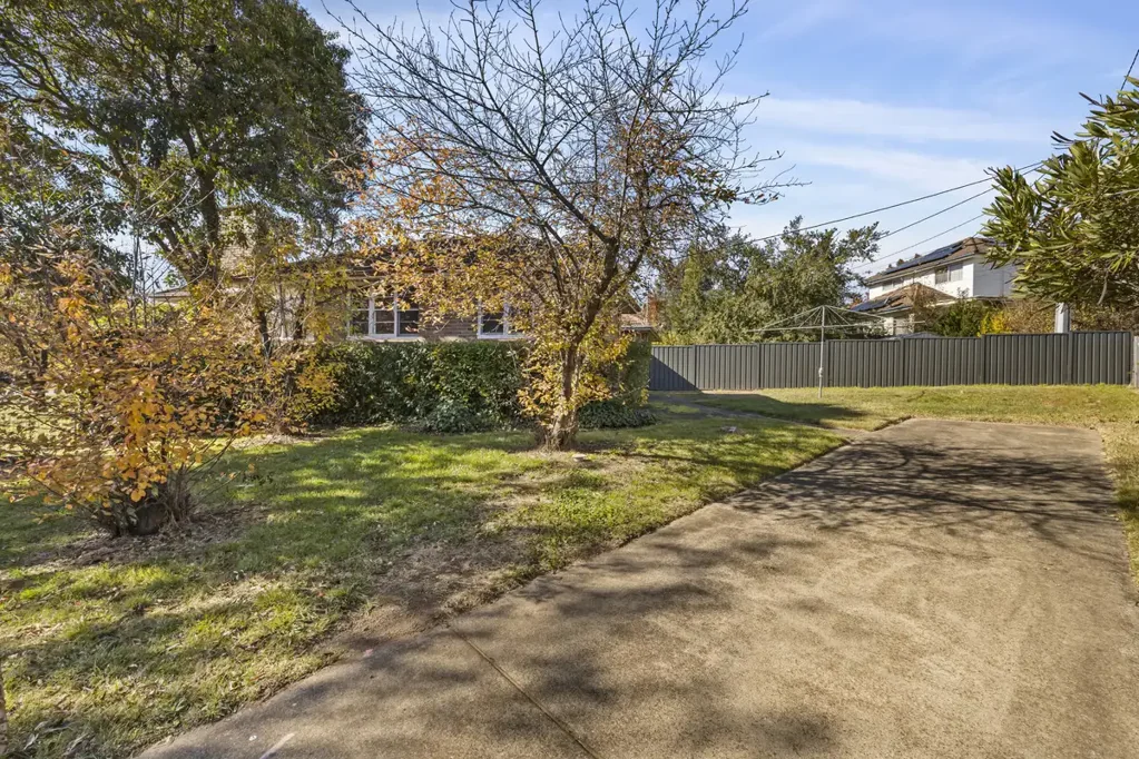 Ideal Location for a Lovely Home - 6 month lease only