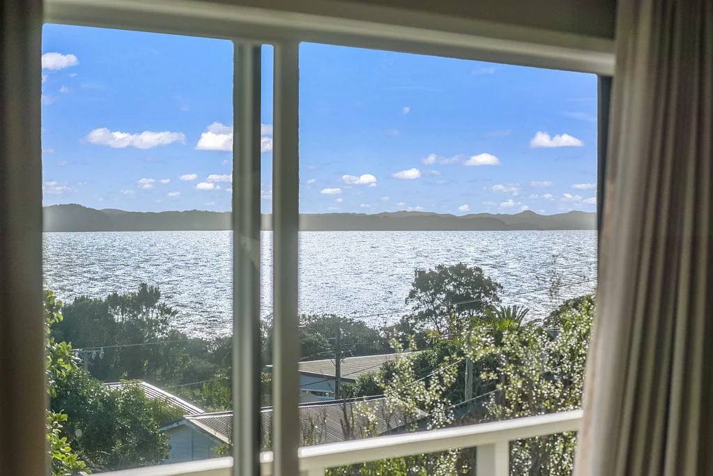 Army Bay 3침실 Modern and Sunny with Sea & Golf Course Views