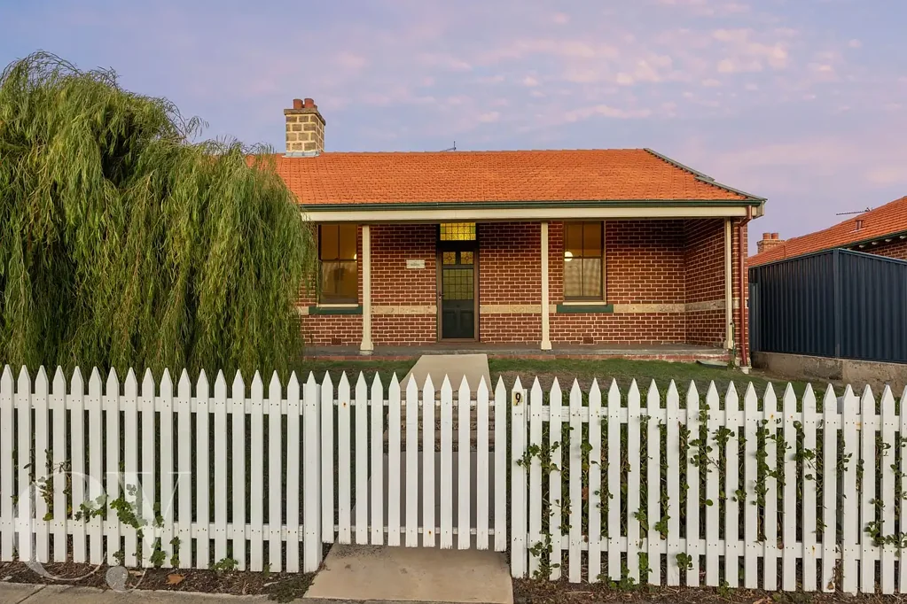 9/2 Burt Street, Fremantle, WA 6160