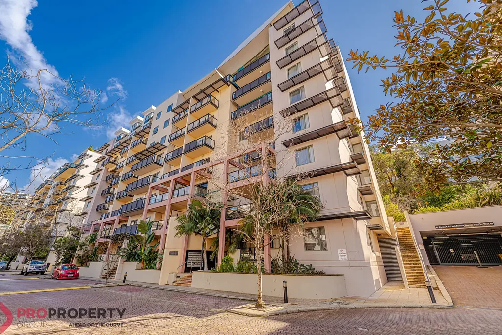 Perth 2 Bedroom Urban Sanctuary: Elevated Living in the Heart of Perth