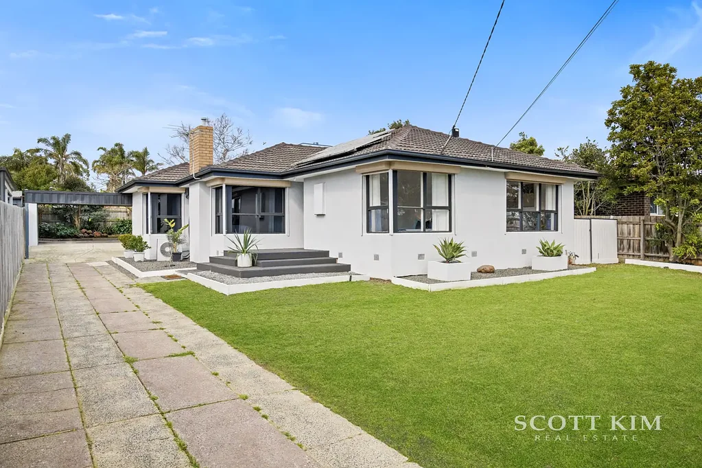 Scoresby 4Kwarto Completely Renovated Top-to-Bottom: Simply Move In & Enjoy!