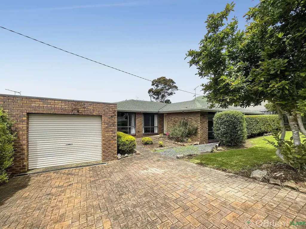 Family Home Close to Town
