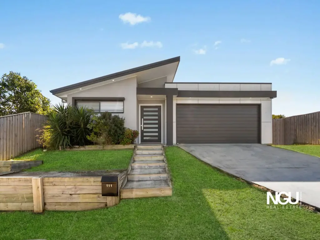 Redbank Plains 4chambre IMMACULATE & LOW MAINTENANCE FAMILY HOME IN THE HEART OF REDBANK PLAINS!
