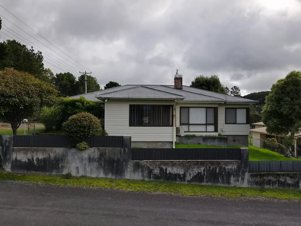 11 Bayley Street, Zeehan, TAS 7469