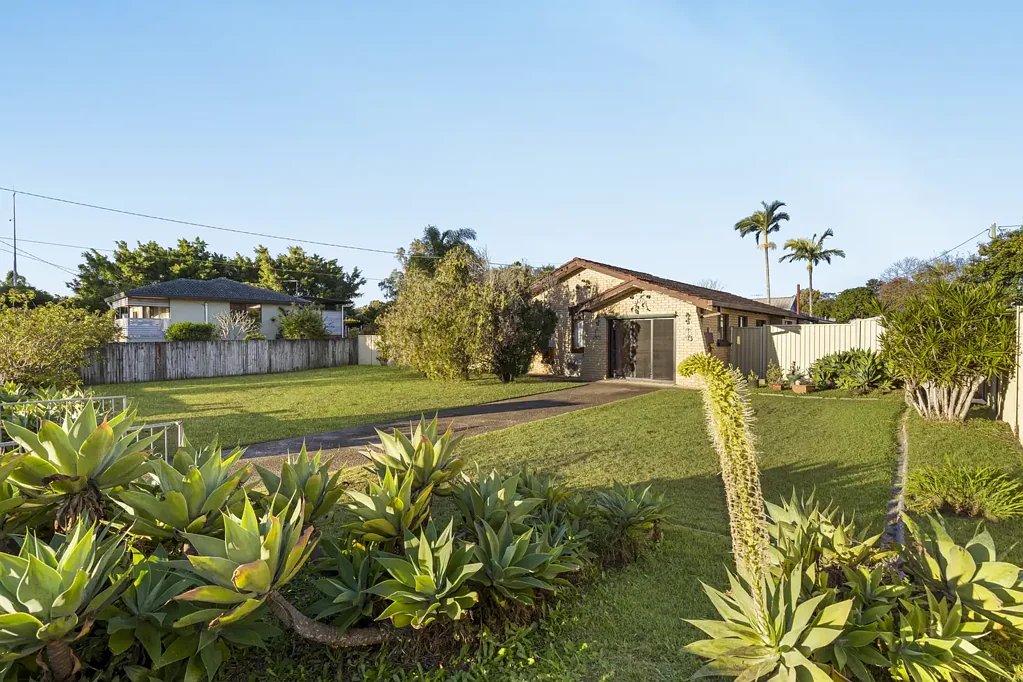 4 Lyngrove Street, Kingston, QLD 4114