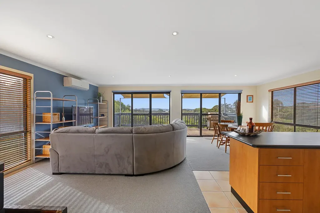 10 Outlook Drive, Venus Bay, VIC 3956