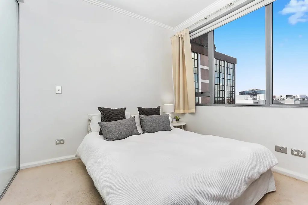 STYLISH EXECUTIVE APARTMENT WITH SUPERB FACILITIES