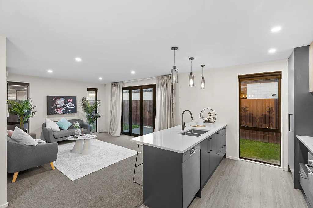 Yaldhurst 3ห้องนอน Overseas owners are motivated to sell - No Plan B!
