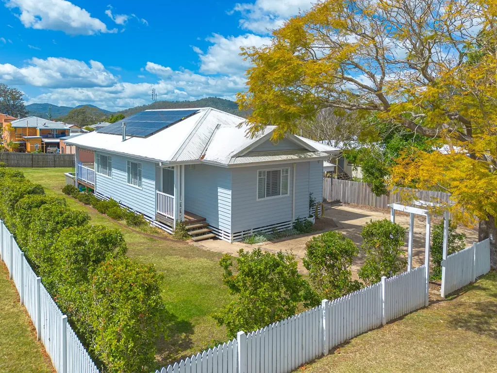 Kenilworth 3બેડરૂમ "Lilly Pilly Cottage" - A charming country retreat right in the heart of the Sunshine Coast Hinterland Township of Kenilworth.