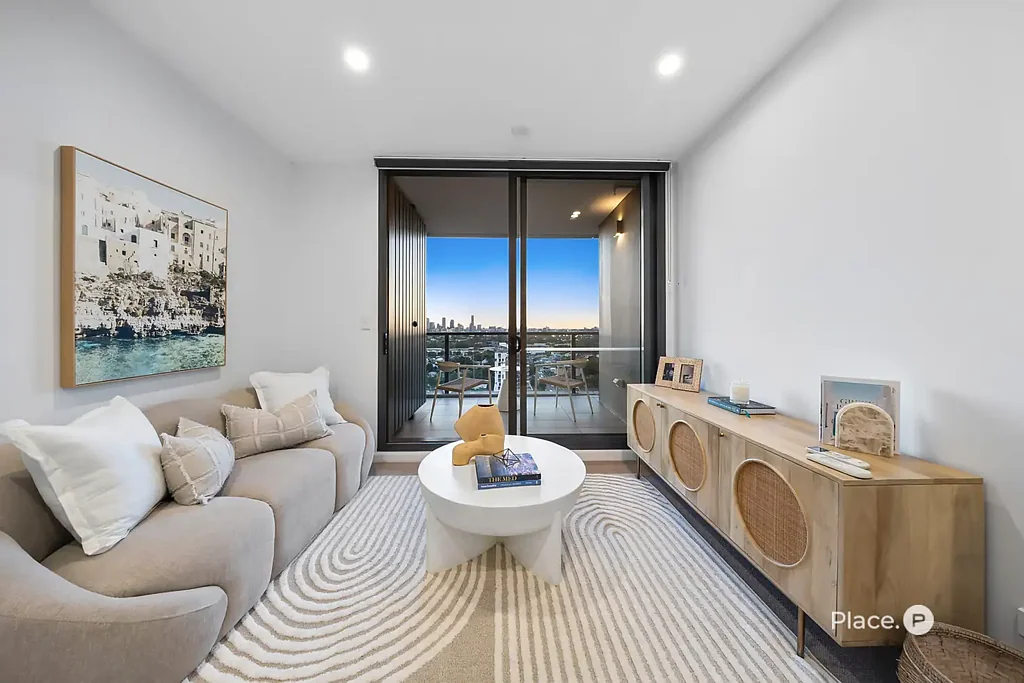 Coorparoo 2Moenga Sky‑High Living on Level 16 with Sweeping City and Story Bridge Views