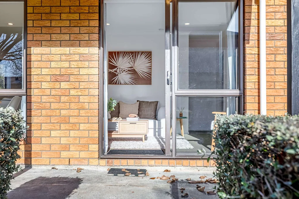 Burwood 2ਬੈੱਡਰੂਮ Light, Bright and Move-In-Ready in Burwood!