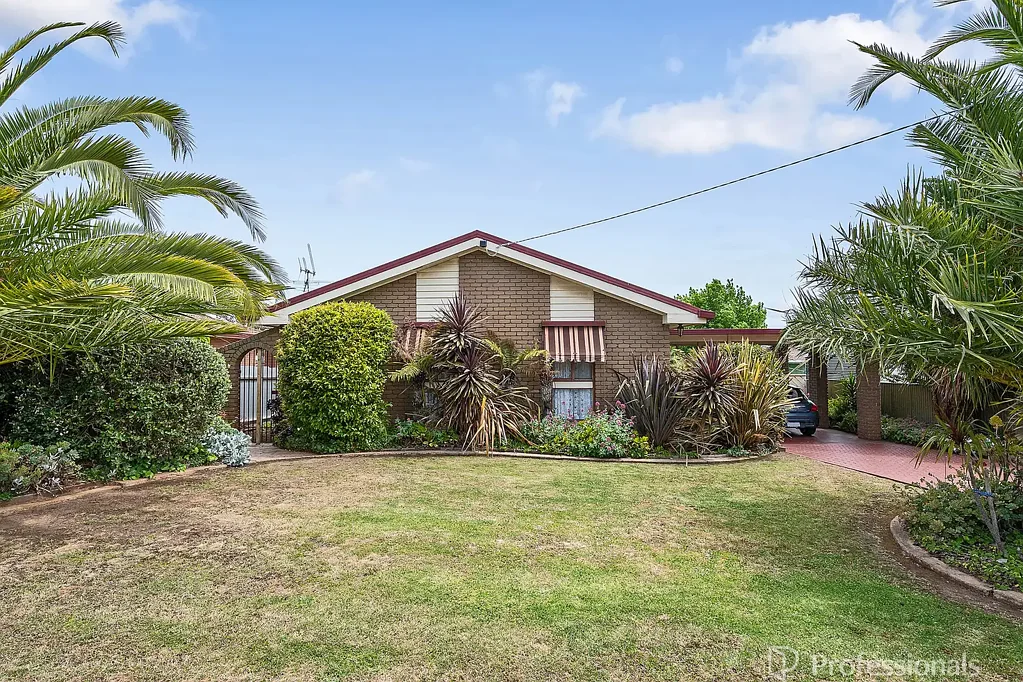 4 Holden Street, Maryborough, VIC 3465