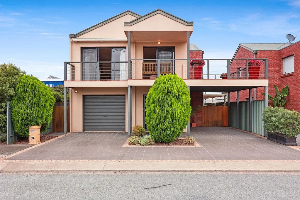 2/1 Cornhill Road, Victor Harbor, SA 5211