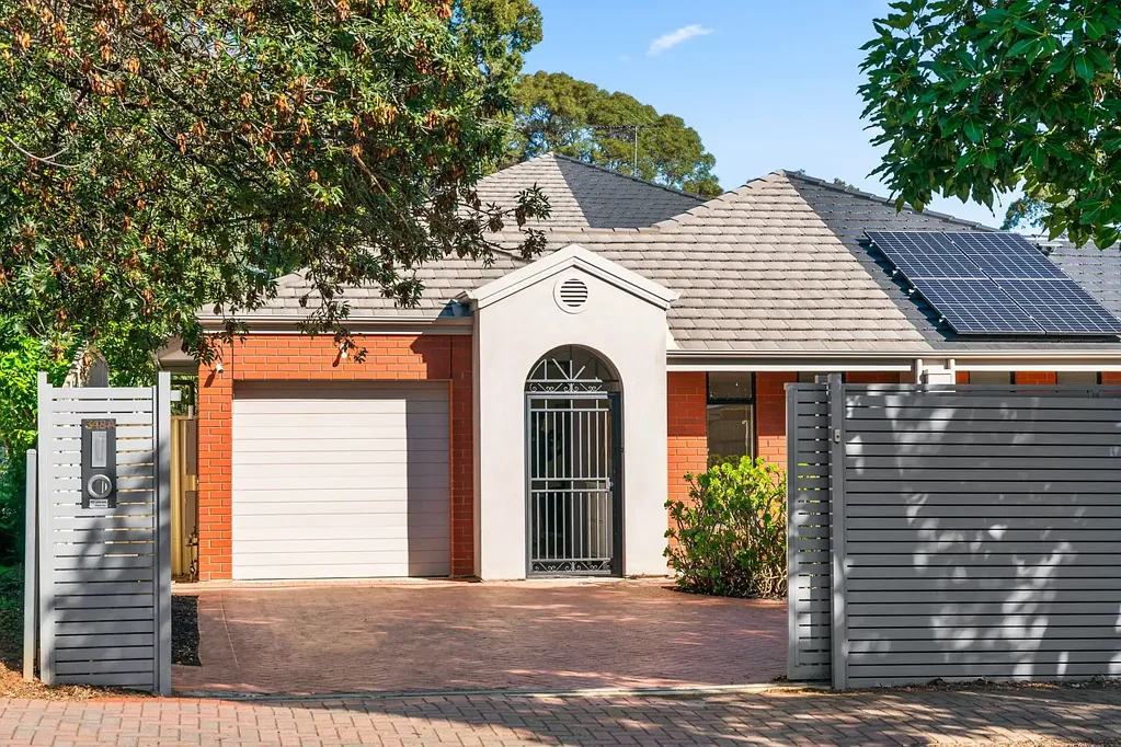 Glenside 4chambre CONTEMPORARY ELEGANCE | PREMIUM EASTERN SUBURBS LIVING | GLENUNGA ZONED