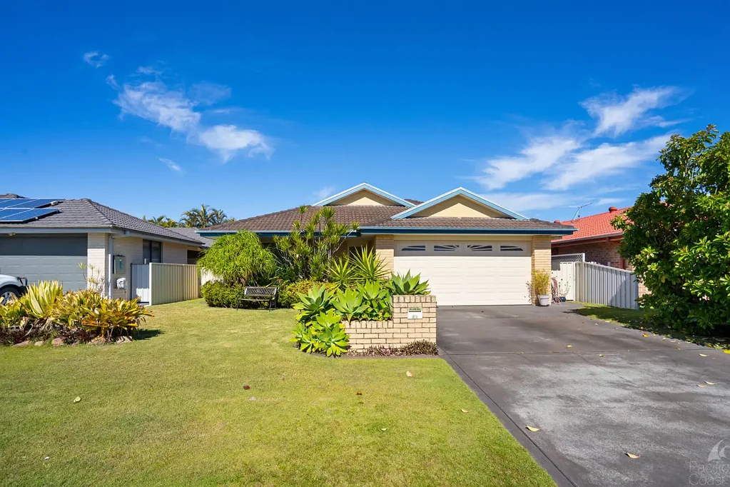 Tuncurry 4 Slaapkamer Relaxed Living in this Immaculate 4-Bedroom Home in Tuncurry