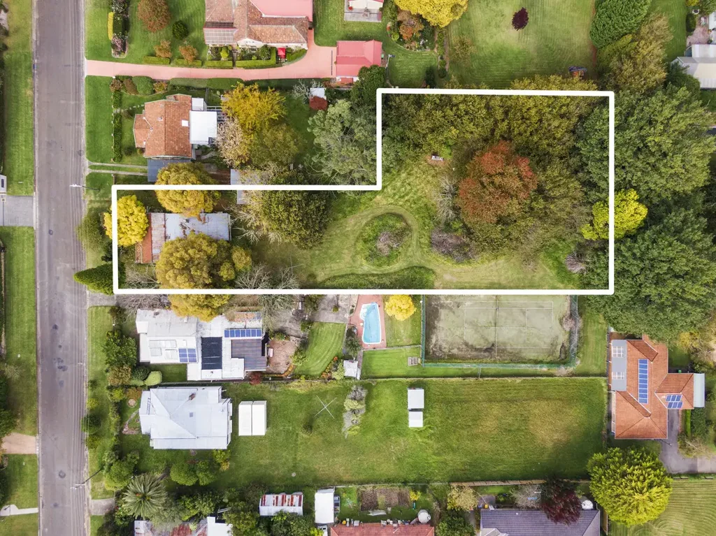 Mittagong 2Habitaciones A rare large 3007m2 block with option for a further 4047m2 block adjoining.