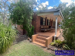 82 Kurrajong Drive, Nanango