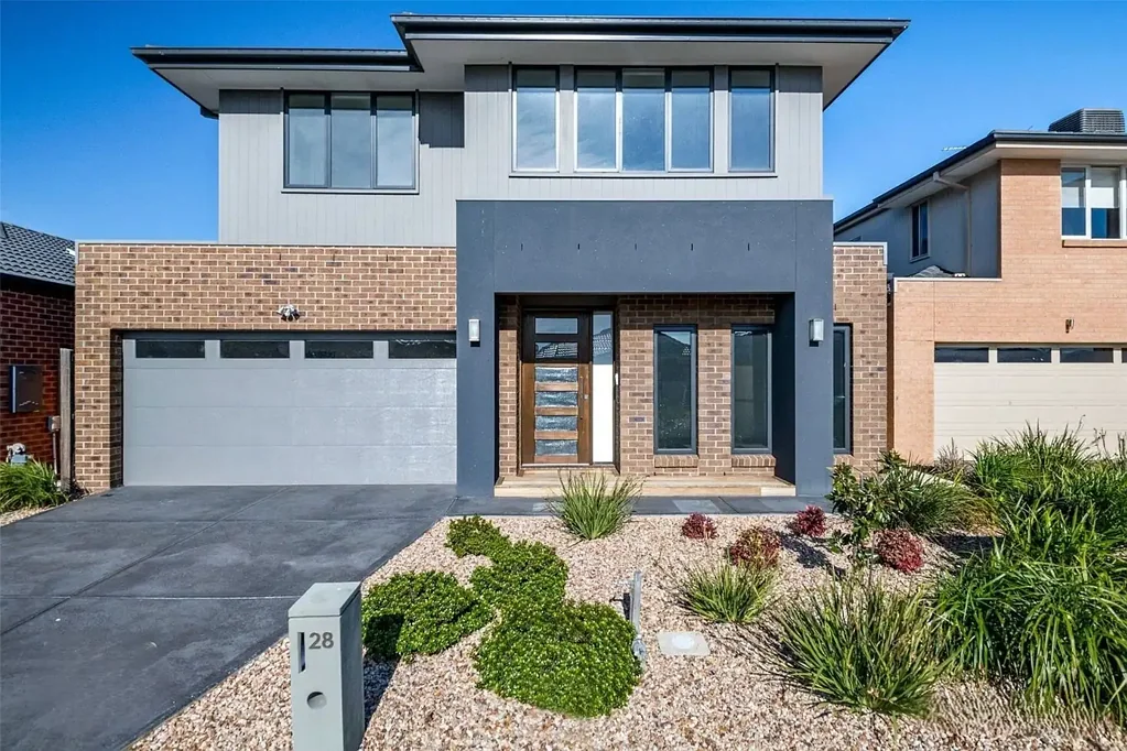 4 Bedroom Home in Point Cook