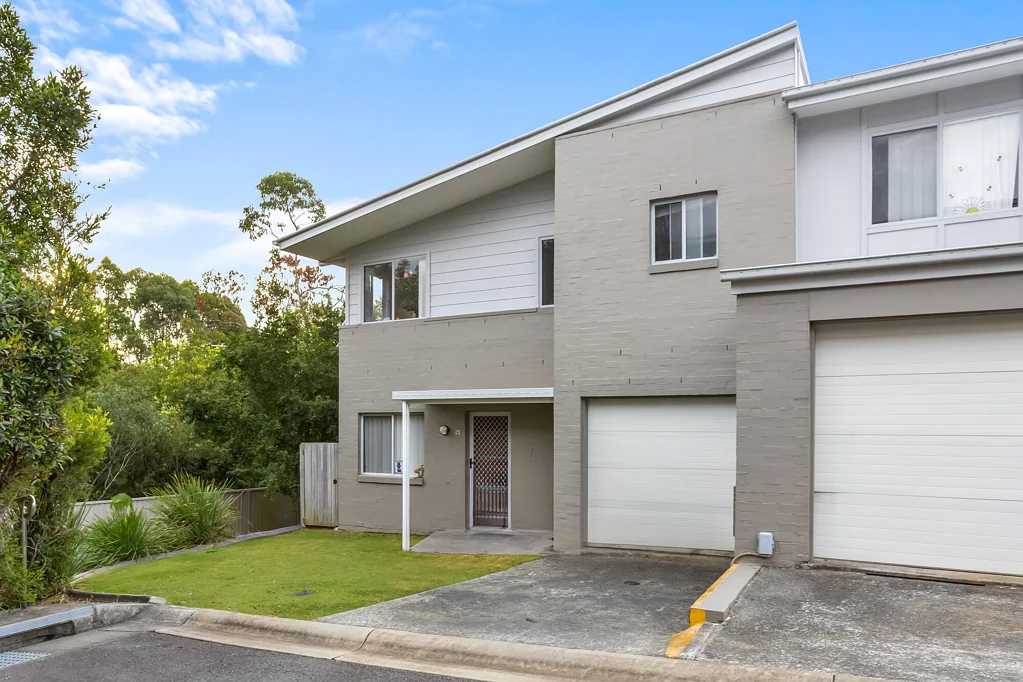 25/2 Toohey Street, Pacific Pines, QLD 4211