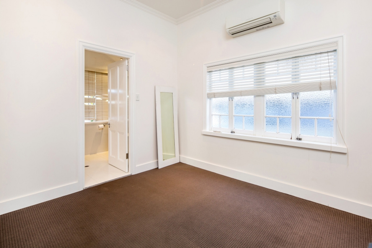 64 PEARSON ST, KANGAROO POINT QLD 4169, 0房, 0浴, House