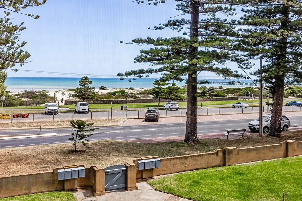 Ever wanted to live on the Esplanade? Here is your opportunity.....