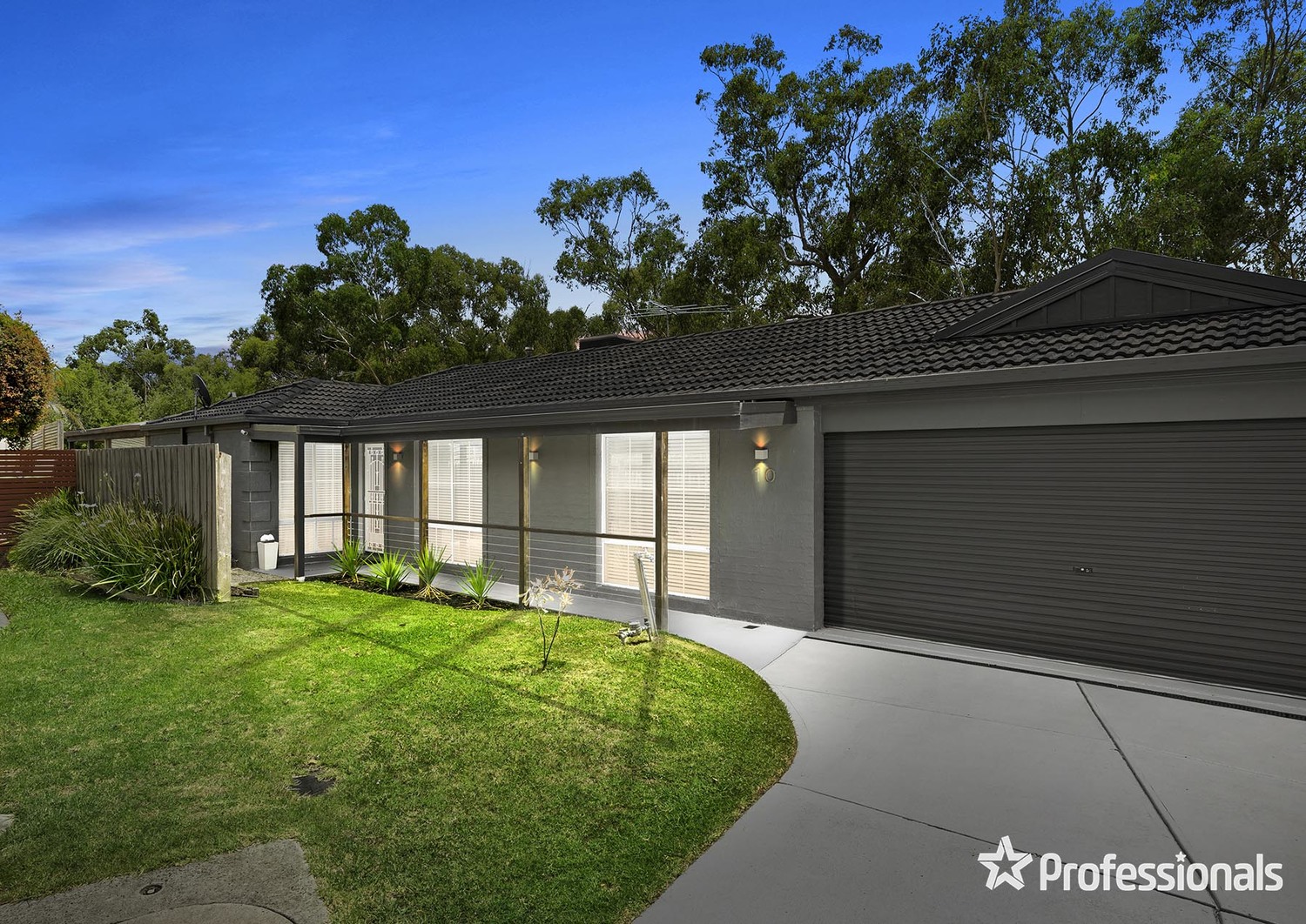 10 CHARLWOOD DR, MOOROOLBARK VIC 3138, 0房, 0浴, House