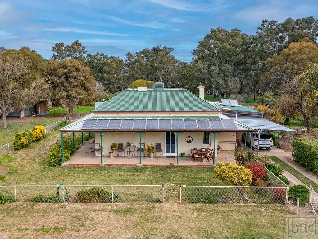 Culcairn Outstanding small farm with Billabong Creek frontage