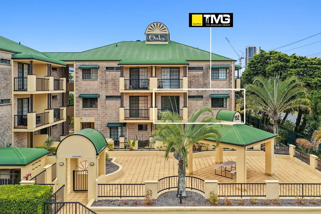 Southport 1房  Prime Southport Location - Amazing Investment or Move-In Ready Opportunity