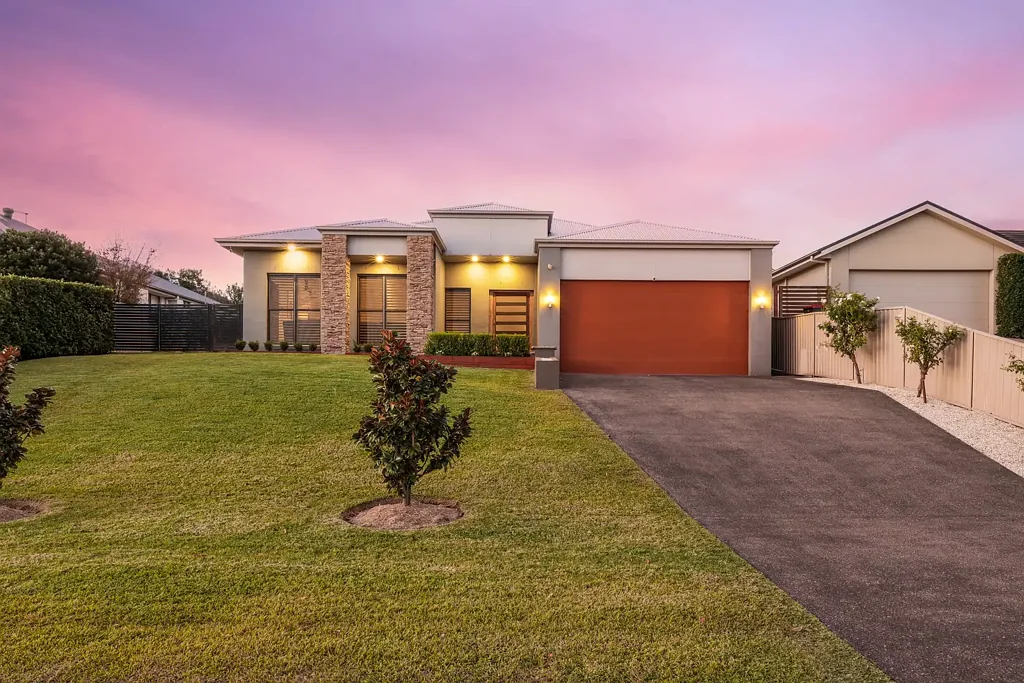 Scone 4房  Luxury Family Living with Stunning Valley Views