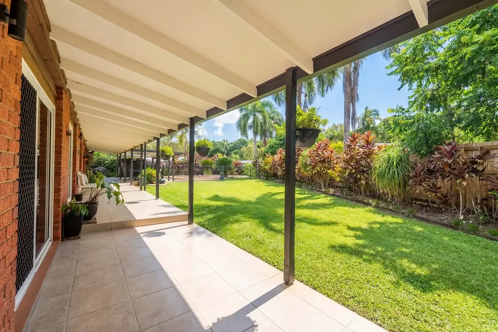 Kewarra Beach 5房  Spacious Family Living Just Moments from Kewarra Beach