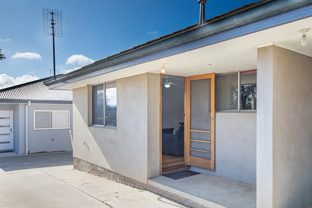 Appealing One Bedroom Unit!