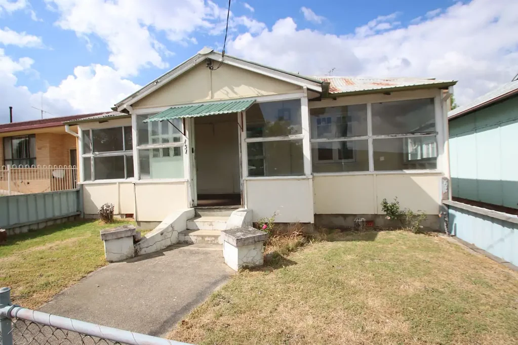 151 Manners Street, Tenterfield, NSW 2372