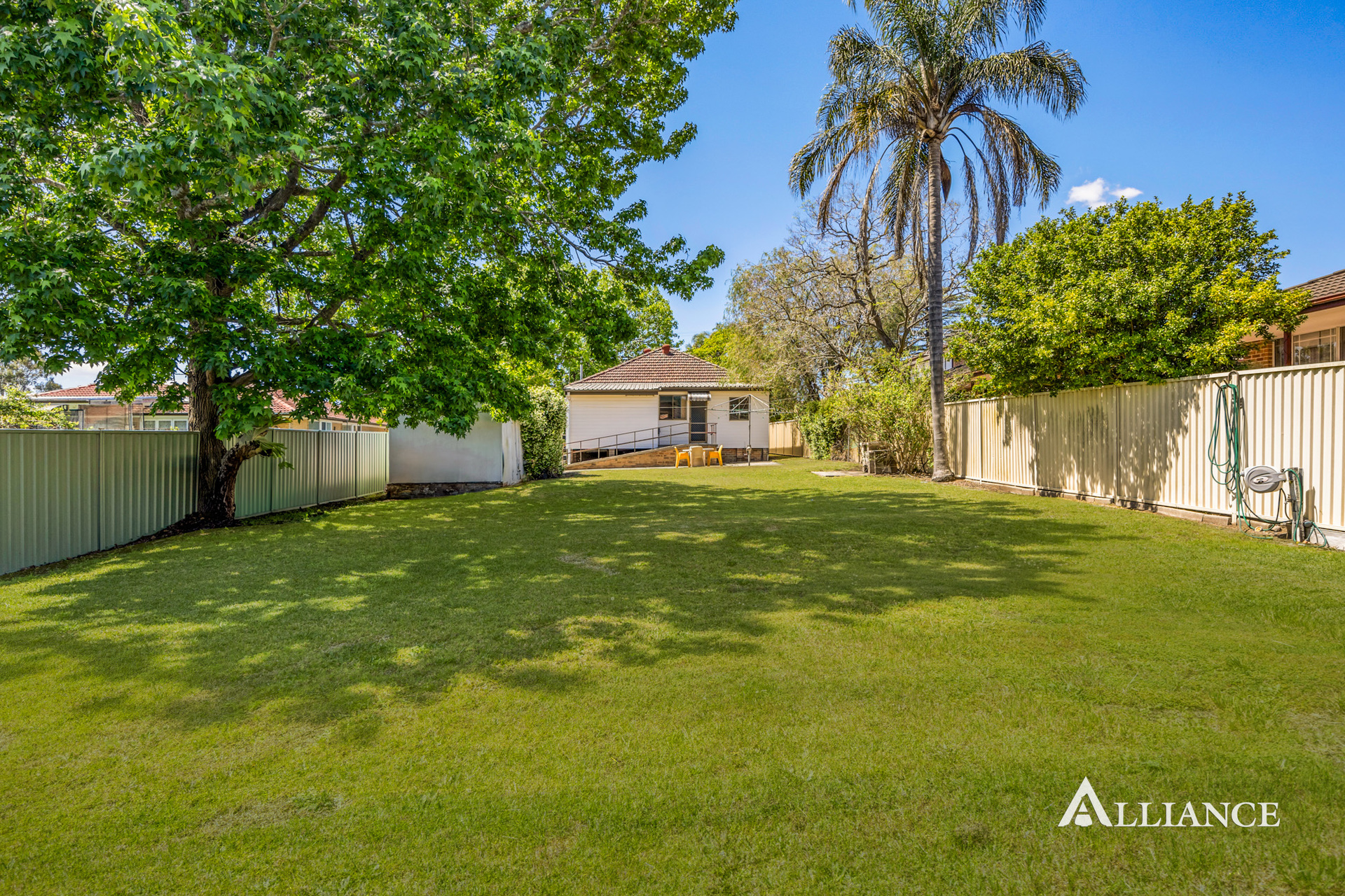 668 HENRY LAWSON DR, EAST HILLS NSW 2213, 0 Bedrooms, 0 Bathrooms, House