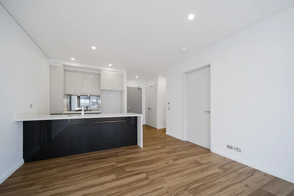 Stylish Two-Bedroom Apartment | Walk to Mascot Station | Prime Lifestyle Location