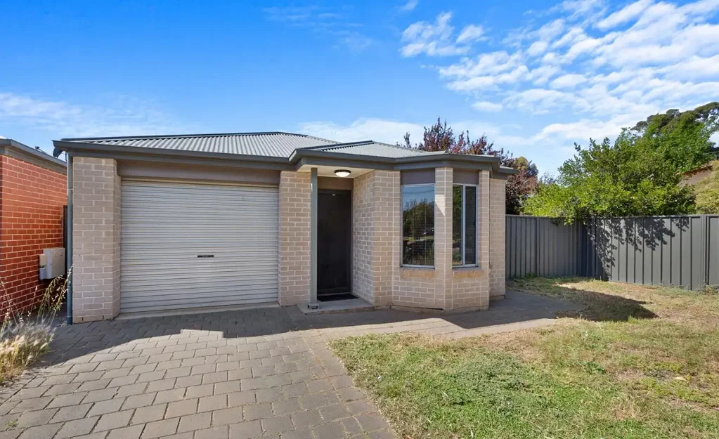 Well-Presented Home Offering Comfort & Convenience