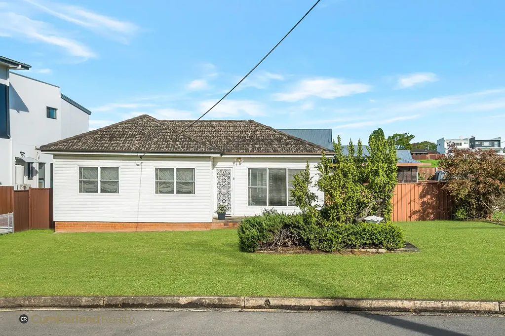 Greystanes 4कमरा Sunny North-Facing home on Prime Corner Position Opposite Parkland
