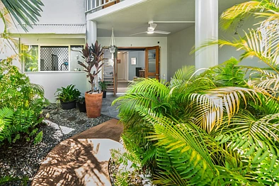 2/30 Oliva Street, Palm Cove, QLD 4879, 2房, 1浴, Apartment