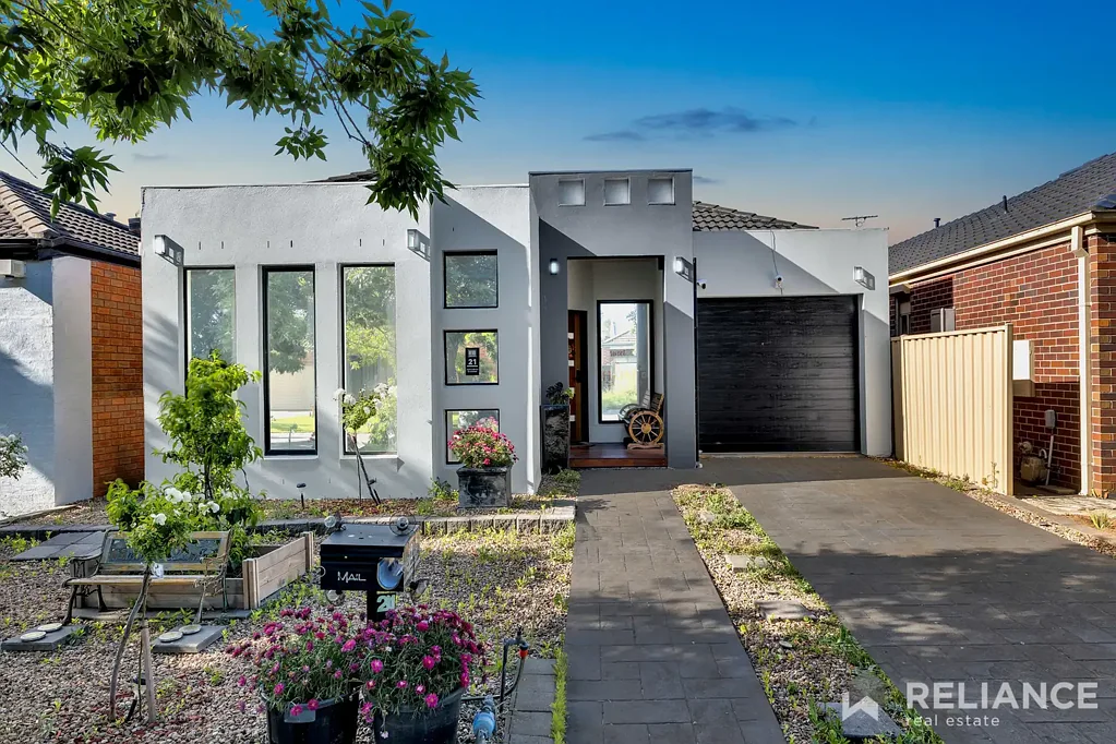 Caroline Springs 3બેડરૂમ Perfectly positioned in the heart of this vibrant community.