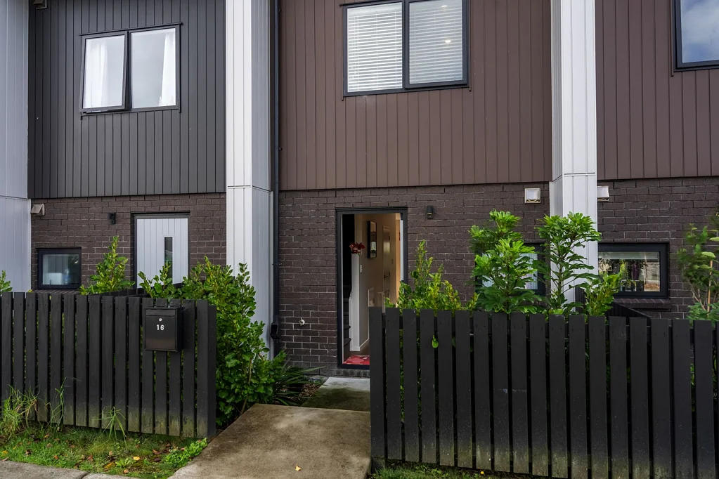 Glen Eden 3غرفة نوم Value Buying in a Family Friendly Location!