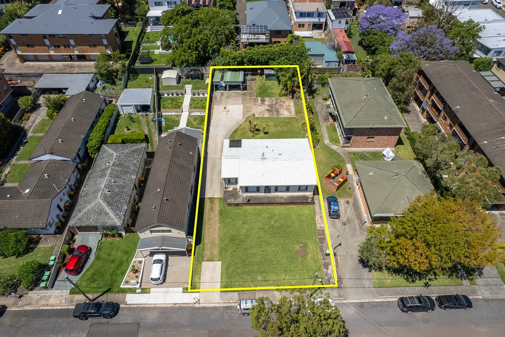 Merewether 3房  Merewether's Rare Big-Block Redevelopment Play with the Frontage to Match