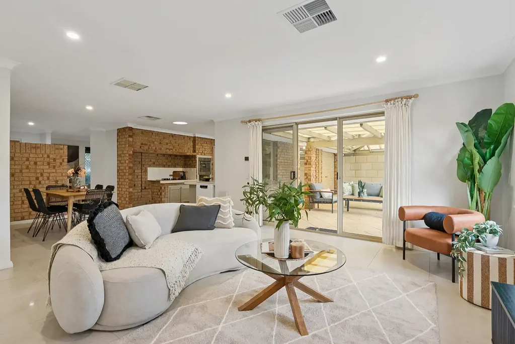 Tuart Hill 3房  Character Charm Meets Contemporary Luxury!