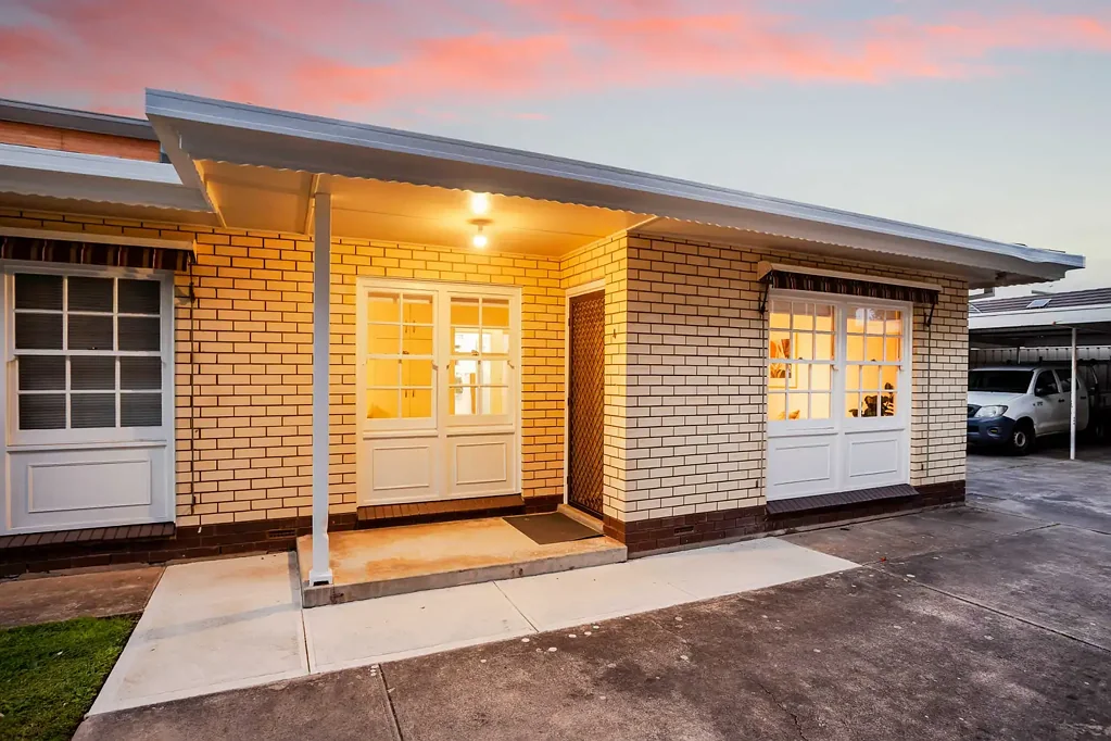 Plympton 2ห้องนอน Low-Maintenance Living Between City & Coast